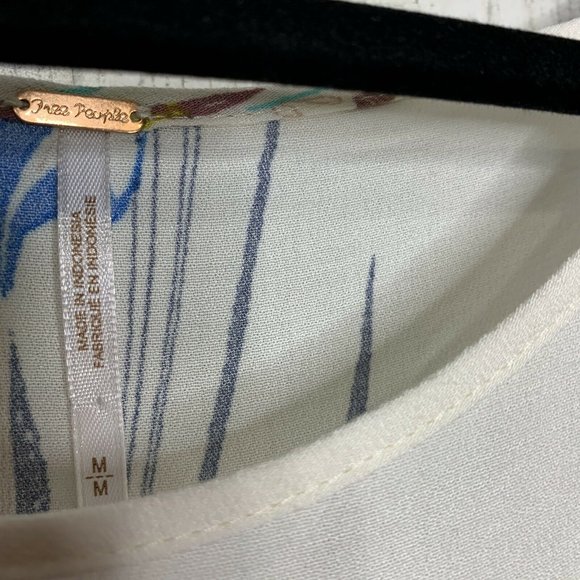 Free People NWT clear skies cold shoulder dress - Picture 5 of 7